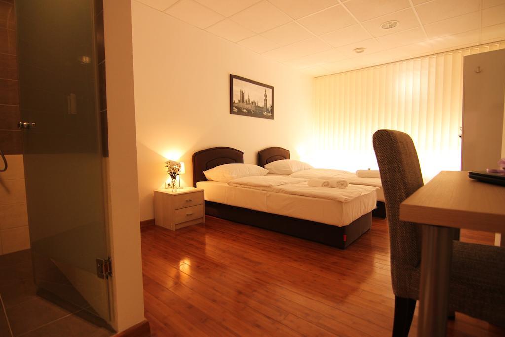 Rooms Xxl Zagreb Exterior photo