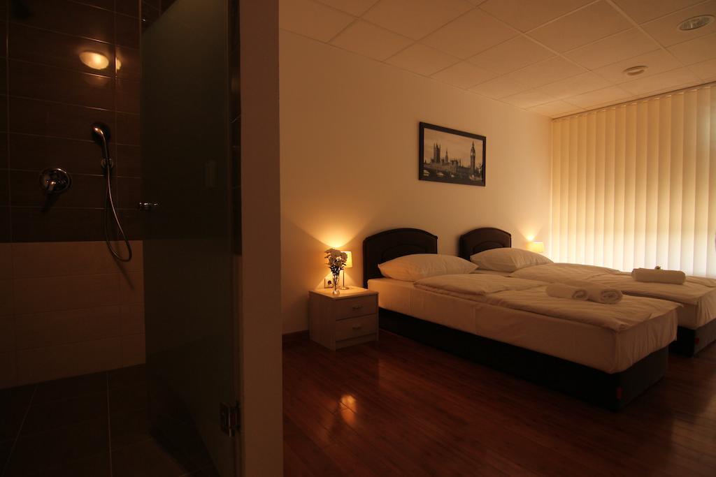 Rooms Xxl Zagreb Exterior photo