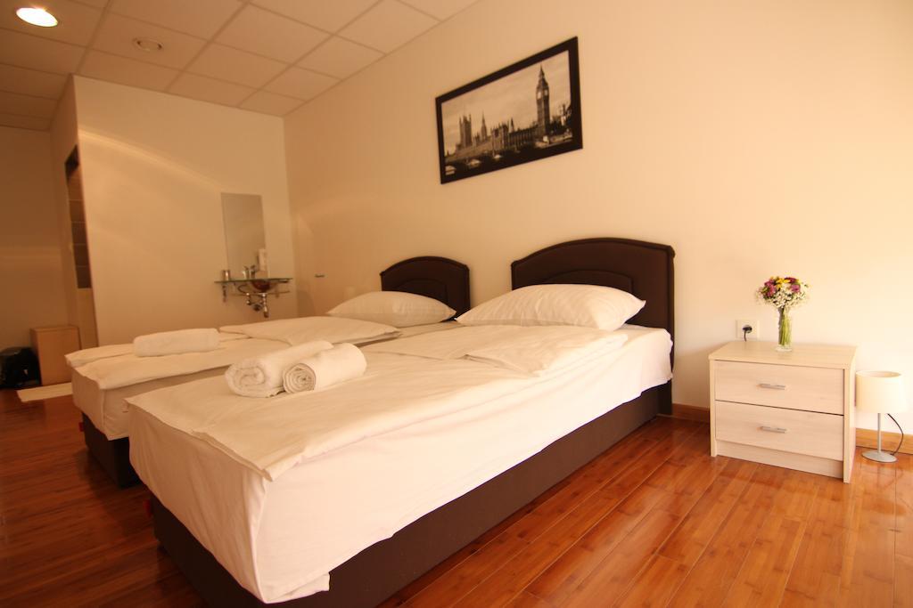 Rooms Xxl Zagreb Exterior photo